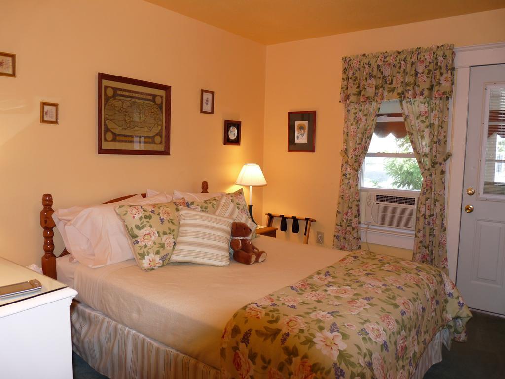 The Bentley Inn Bay Head Room photo